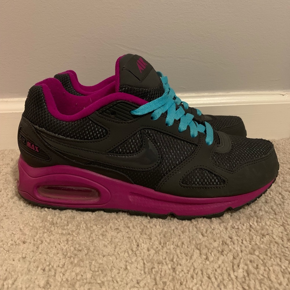 Nike women’s AirMax
